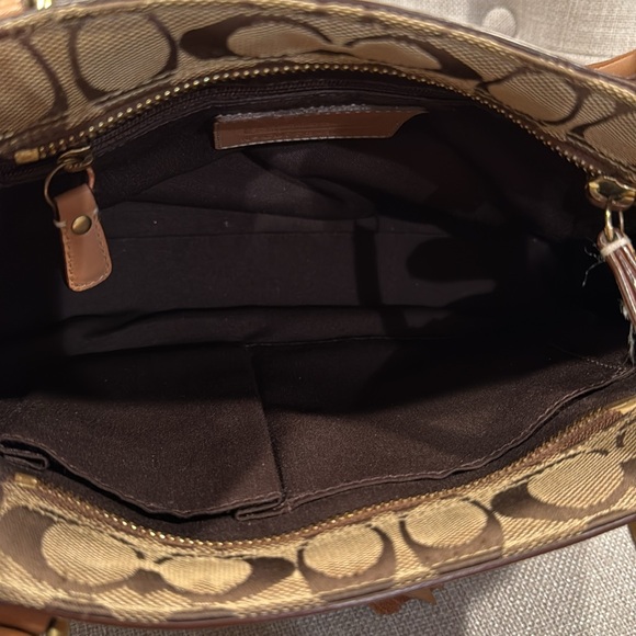 Coach Hampton Signature Satchel - Picture 12 of 12